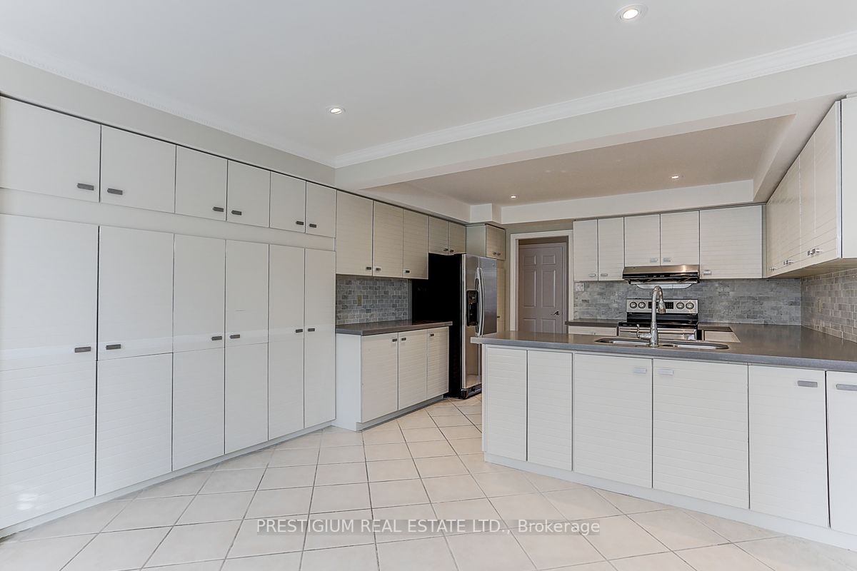 61 Addington Sq