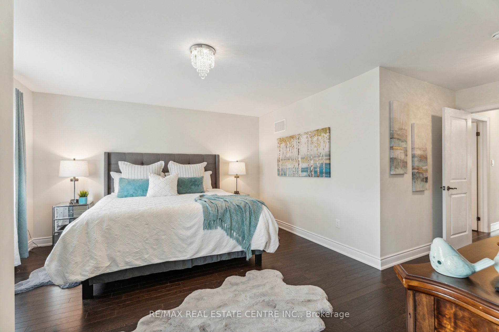 53 Janes Cres