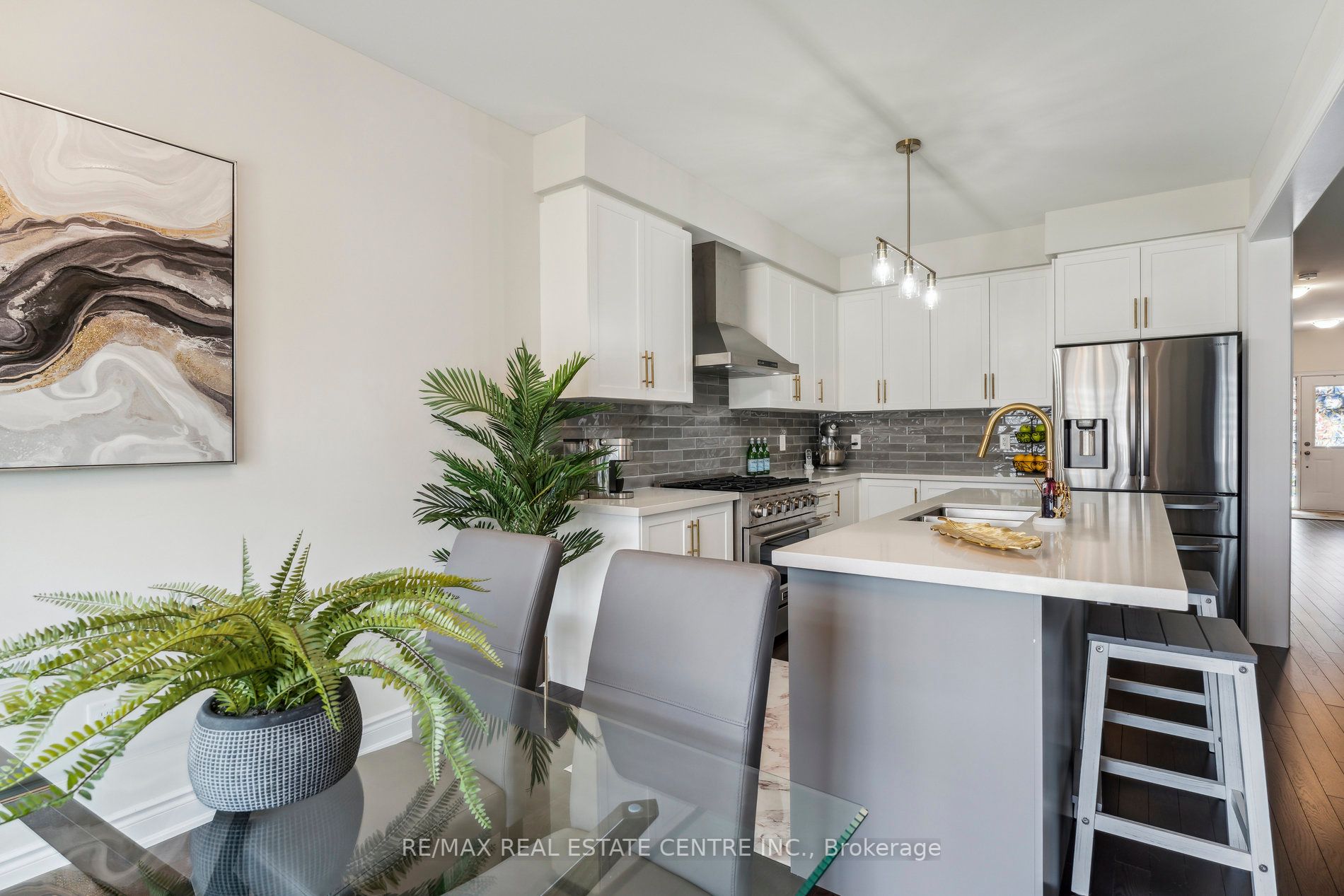 53 Janes Cres