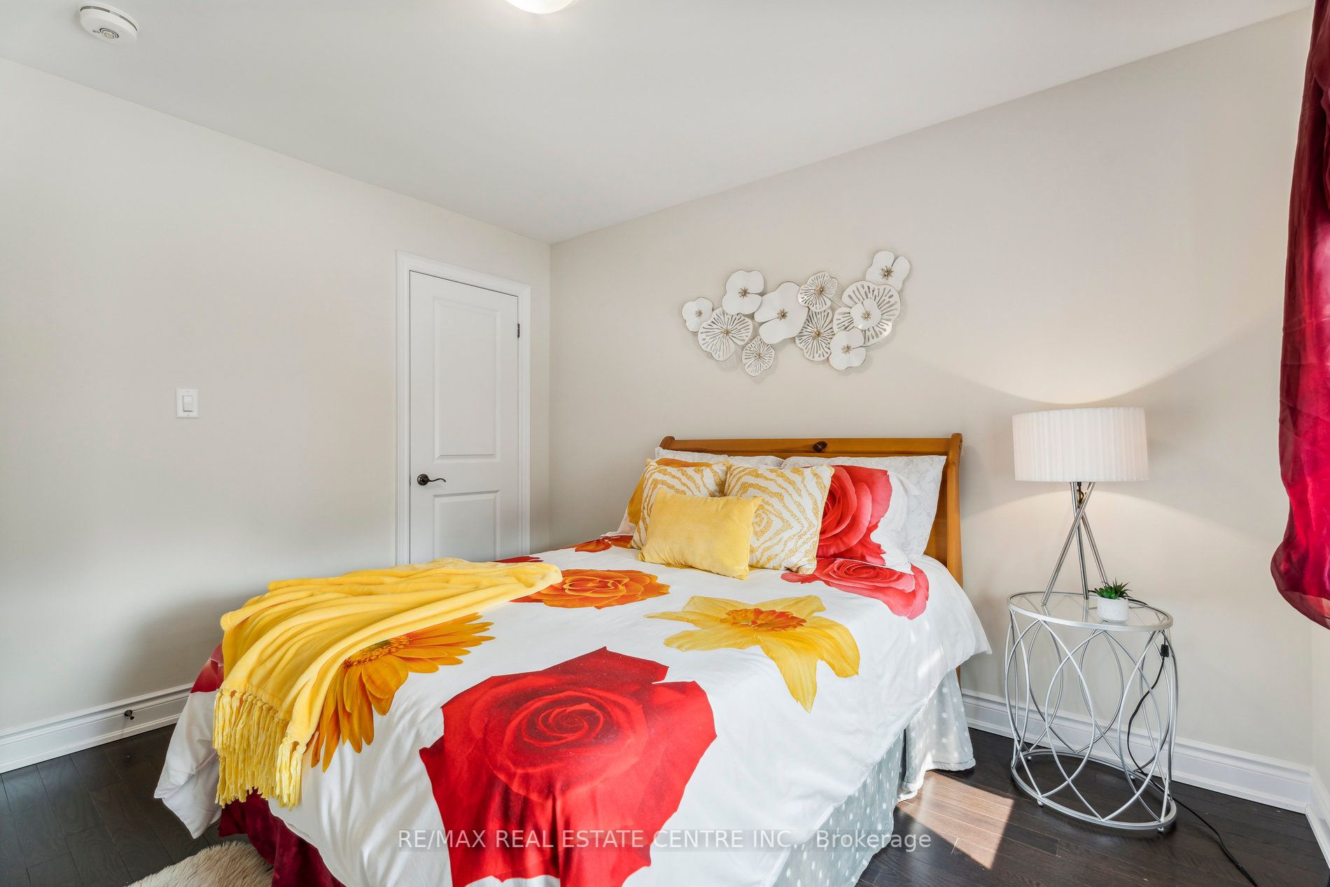 53 Janes Cres