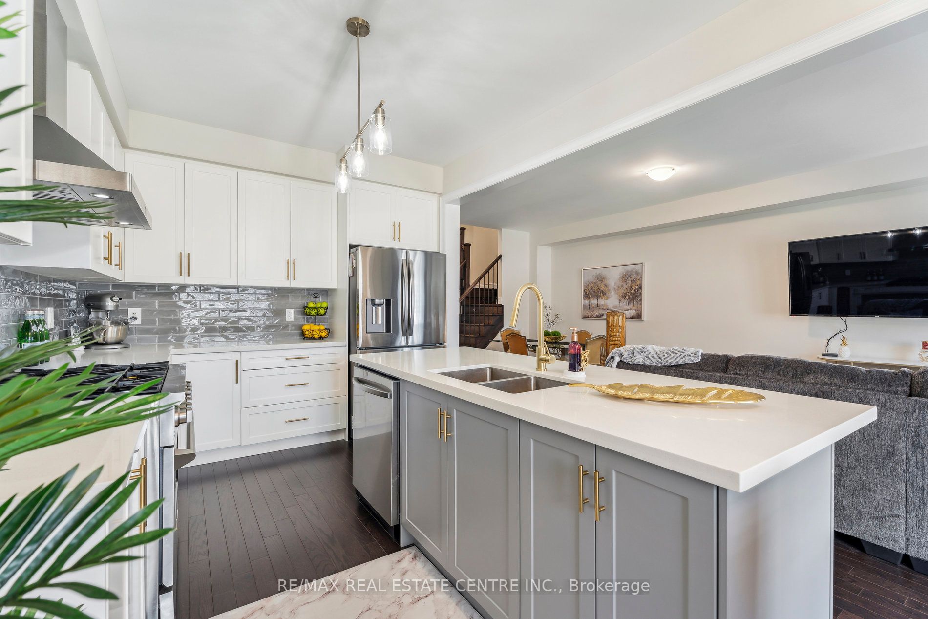 53 Janes Cres