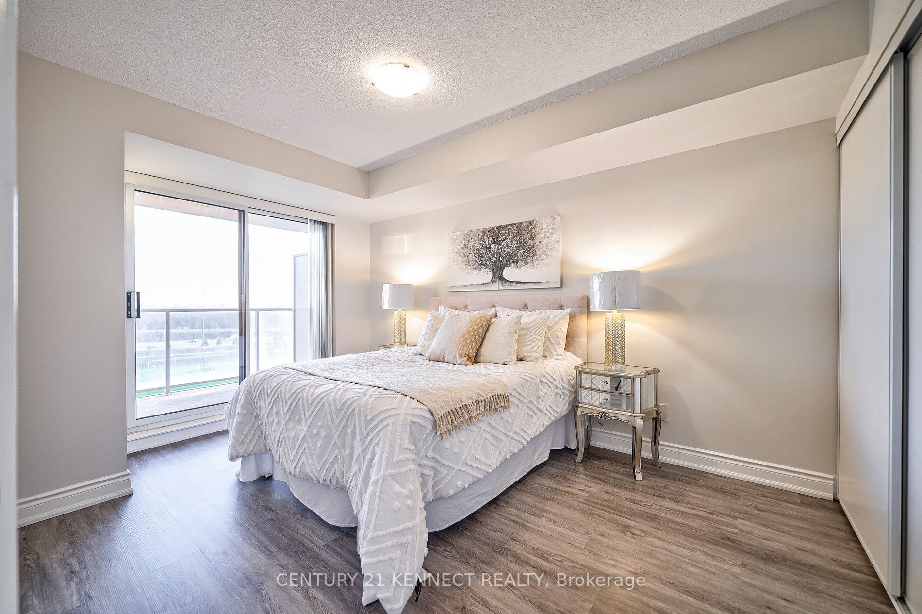37 Galleria Pkwy, #910
