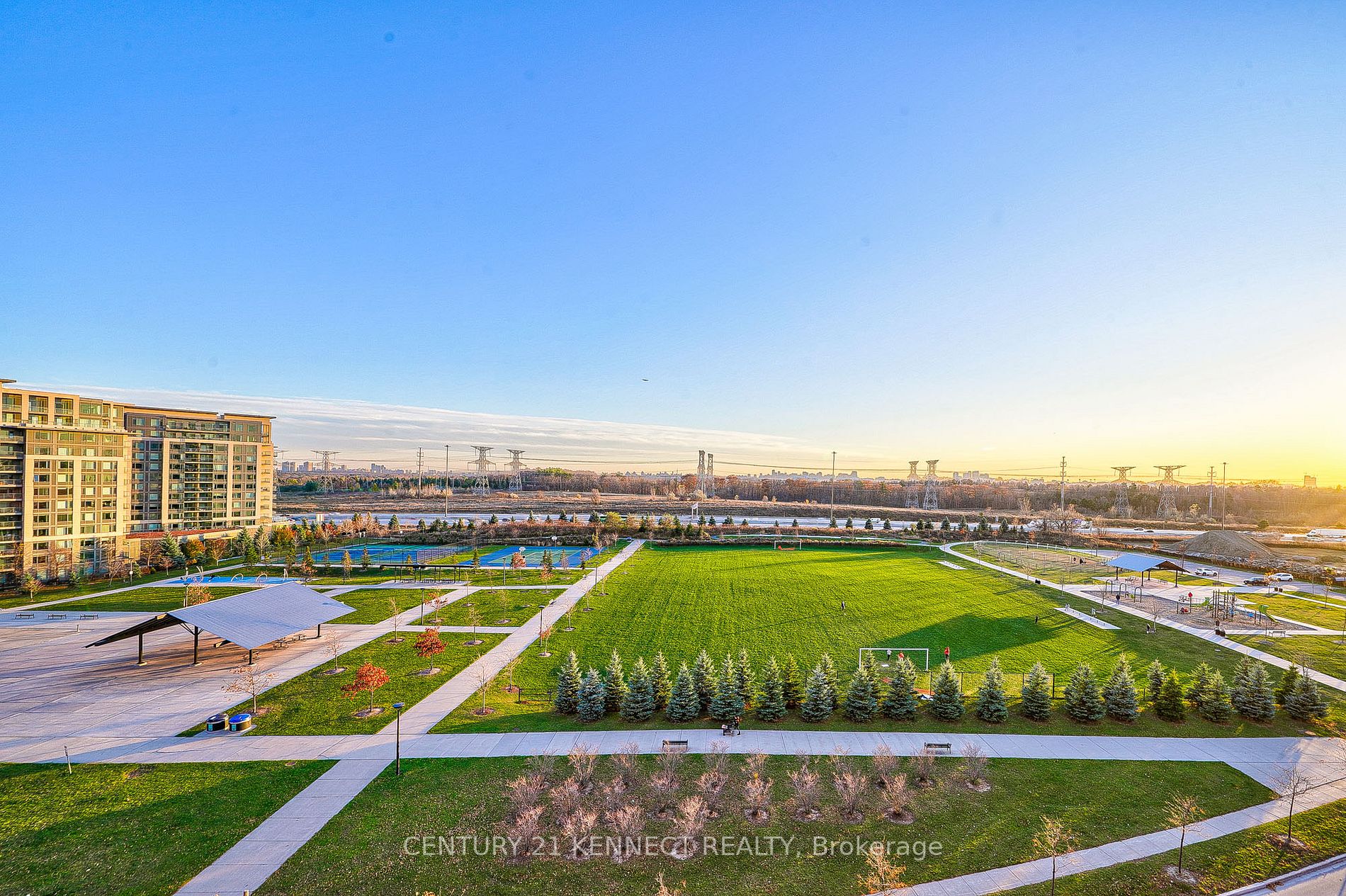 37 Galleria Pkwy, #910