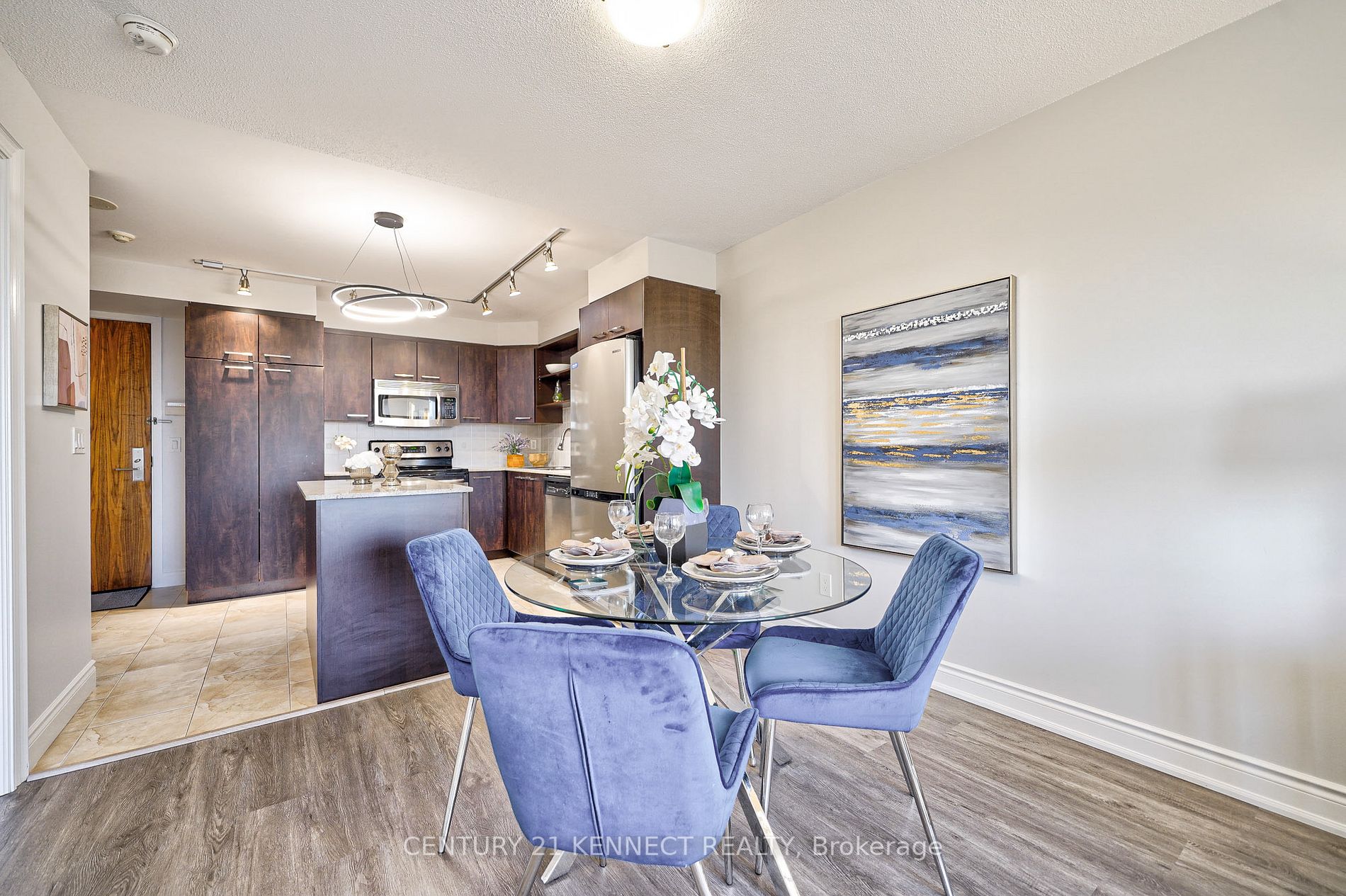 37 Galleria Pkwy, #910