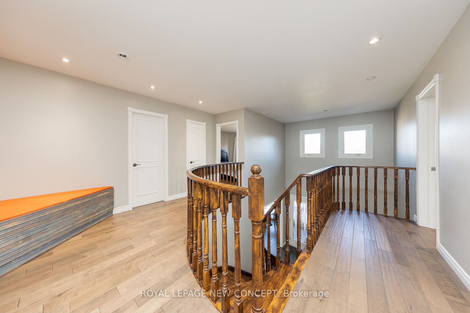40 Marchwood Cres
