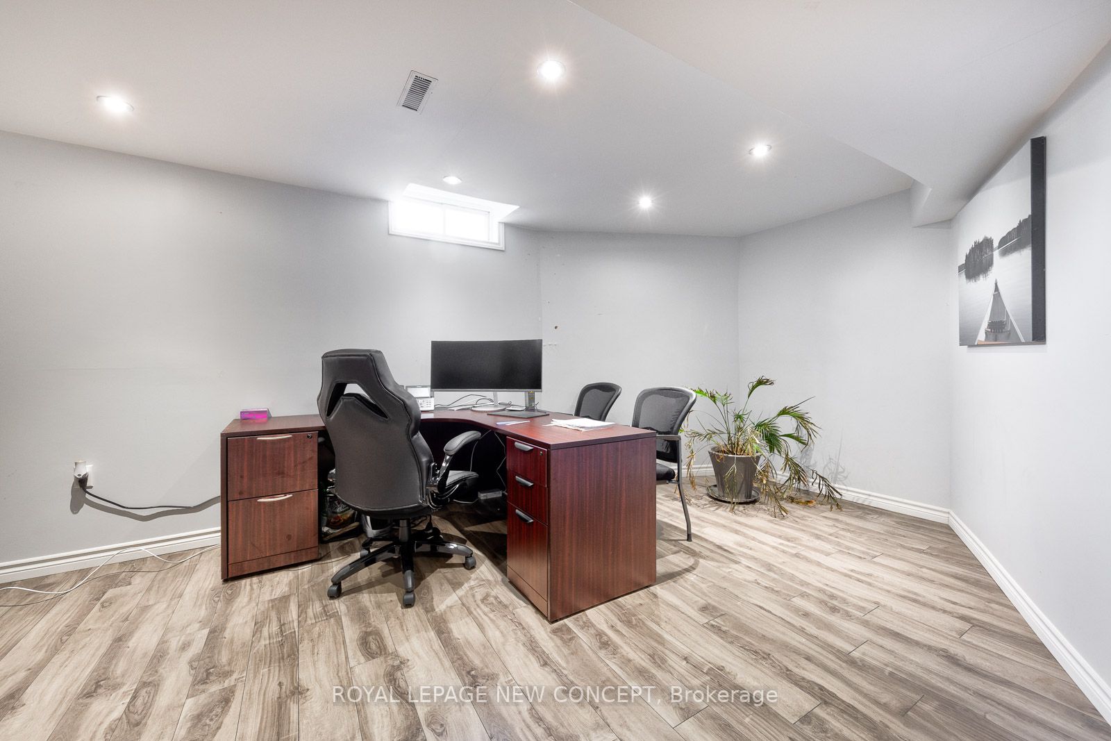 40 Marchwood Cres