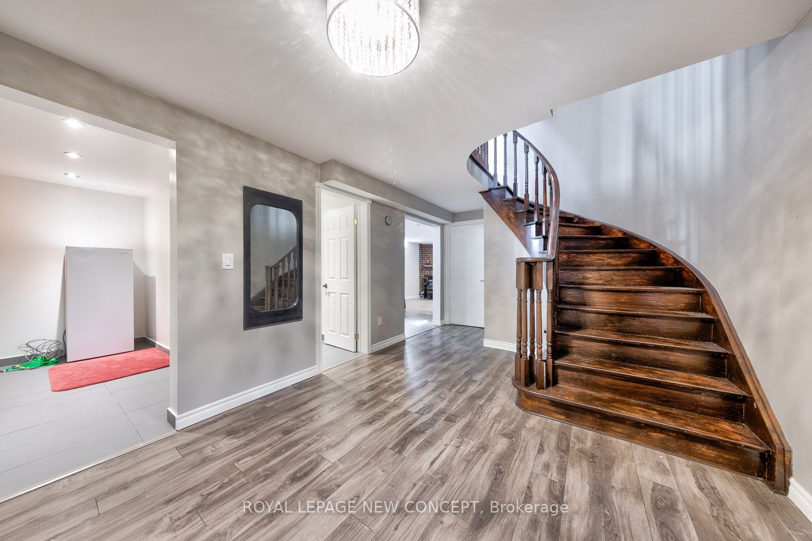 40 Marchwood Cres