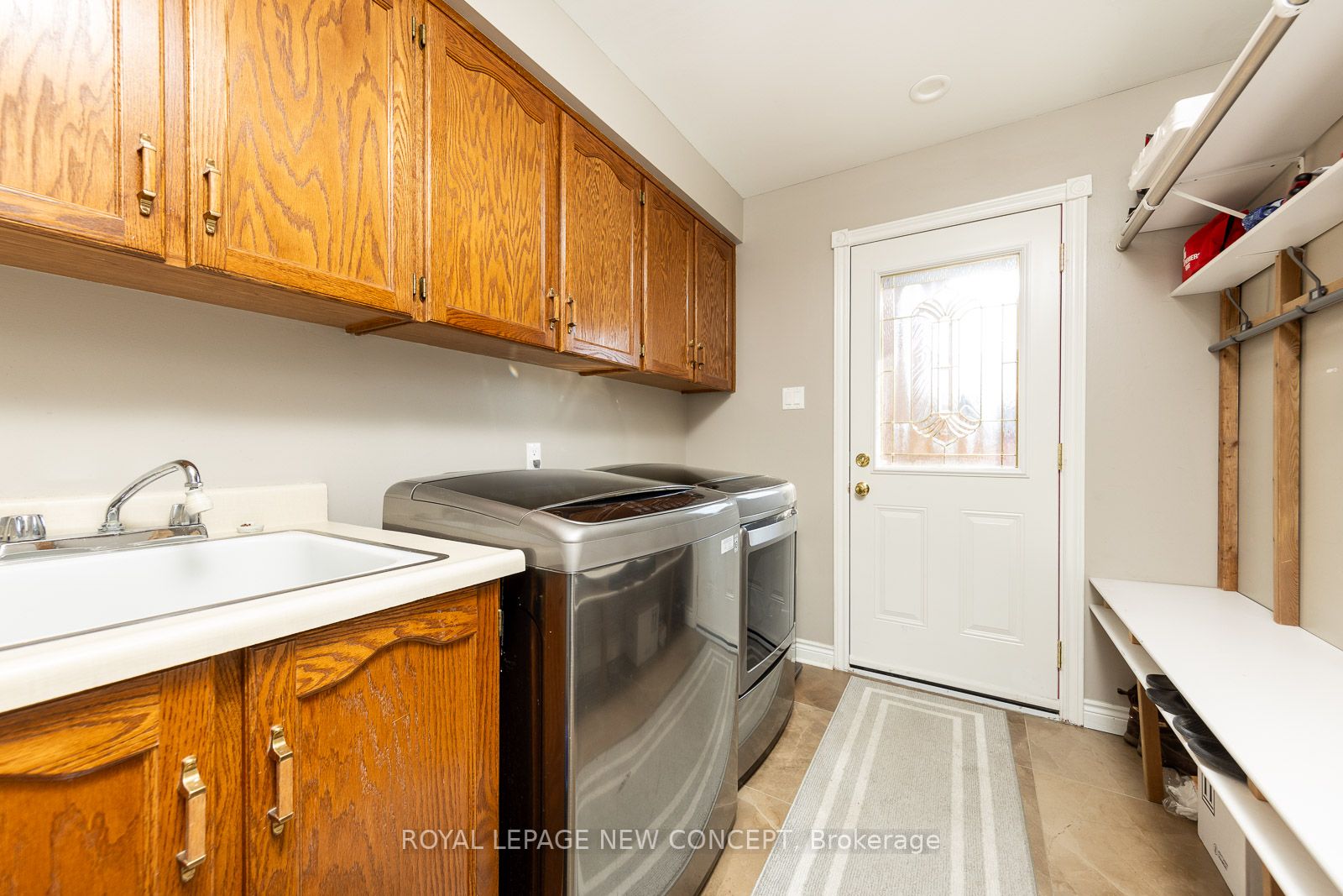 40 Marchwood Cres