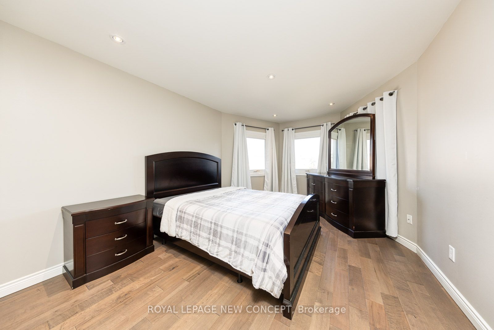 40 Marchwood Cres