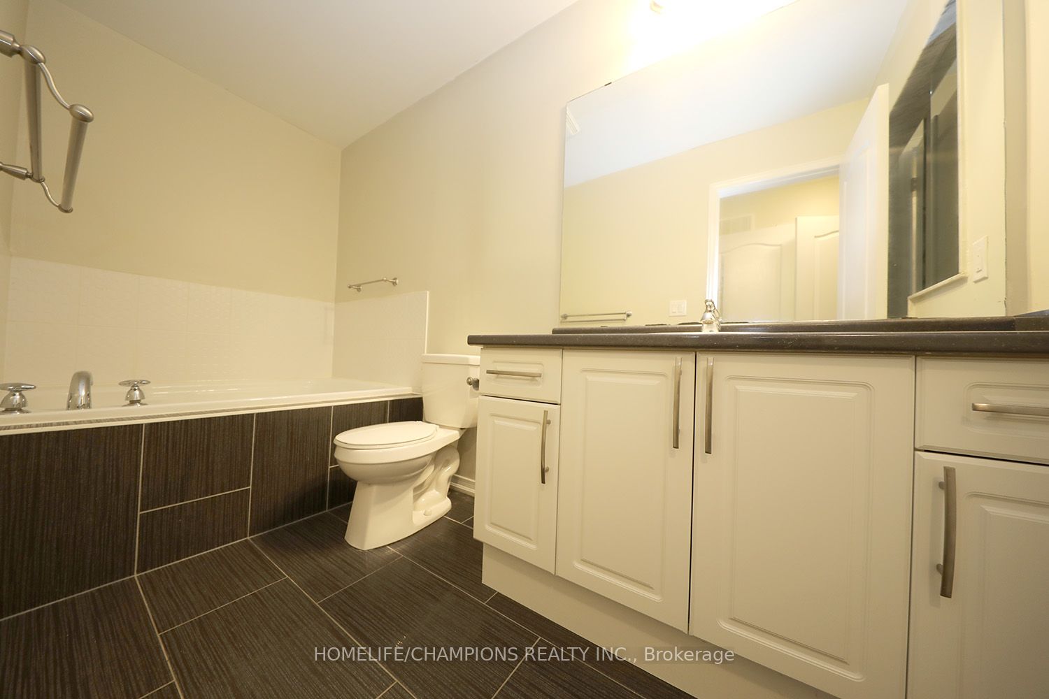 11 Valliere Dr