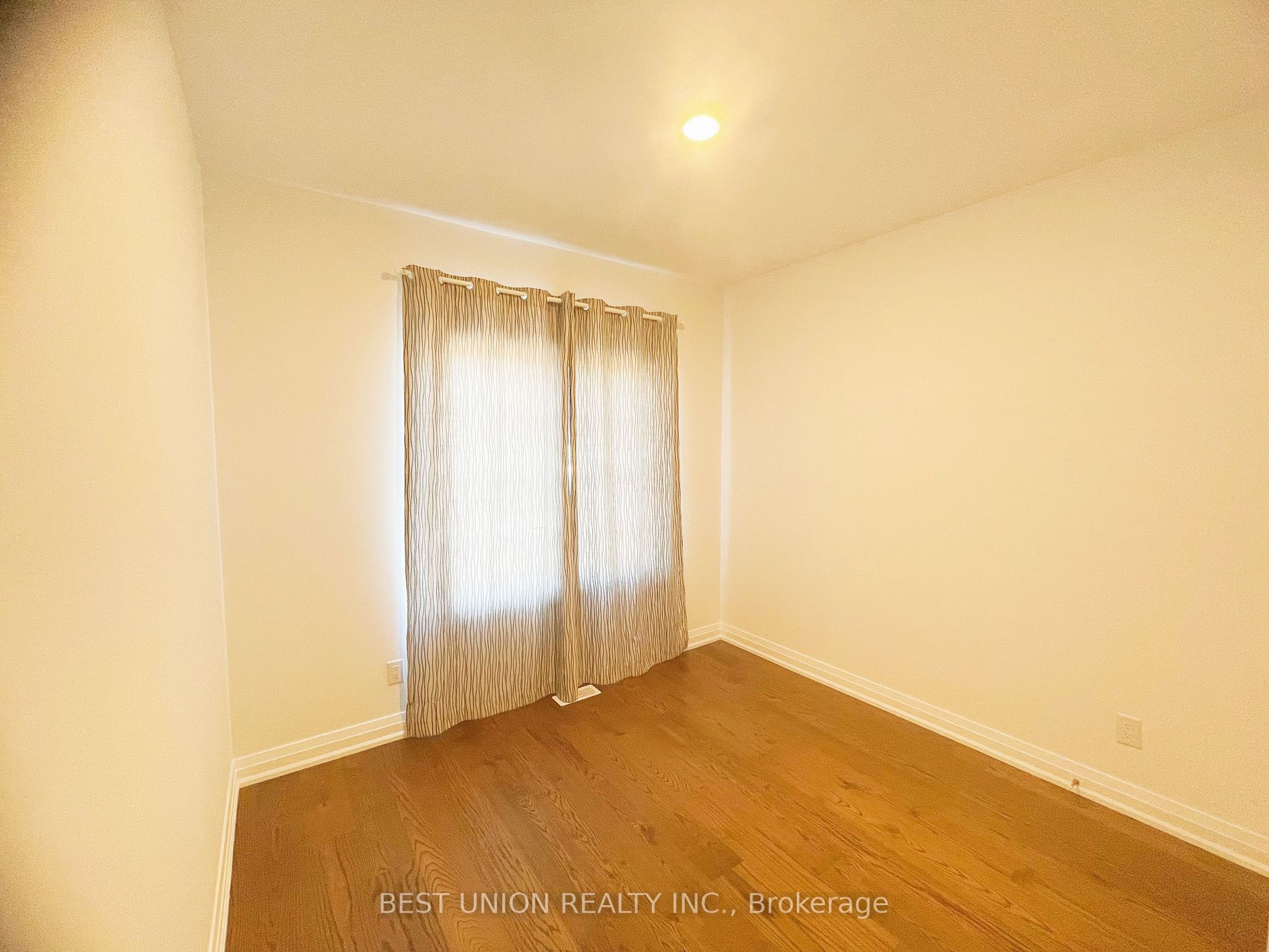 17 Persica St