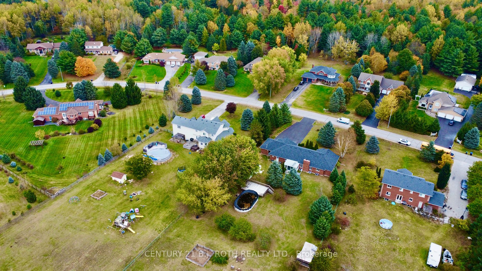22 Pineview Tr