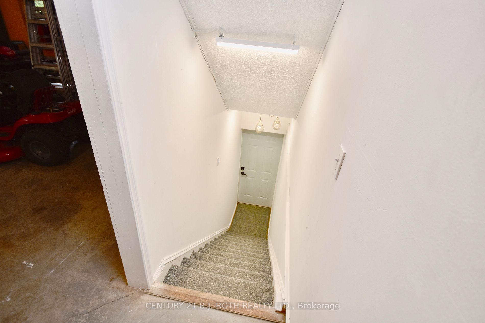 22 Pineview Tr