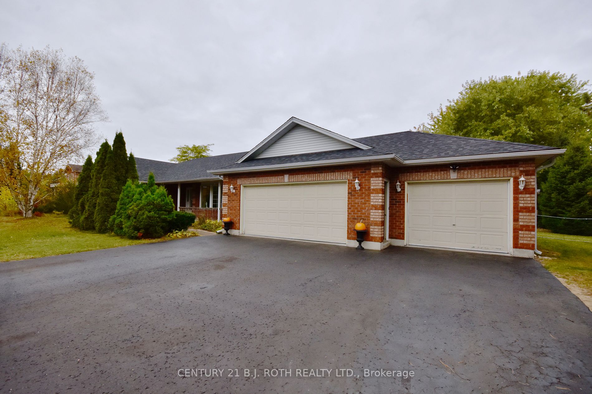 22 Pineview Tr