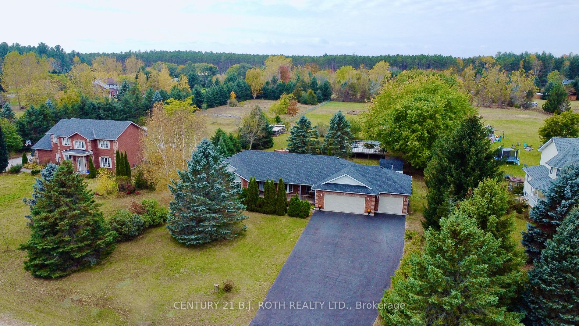 22 Pineview Tr
