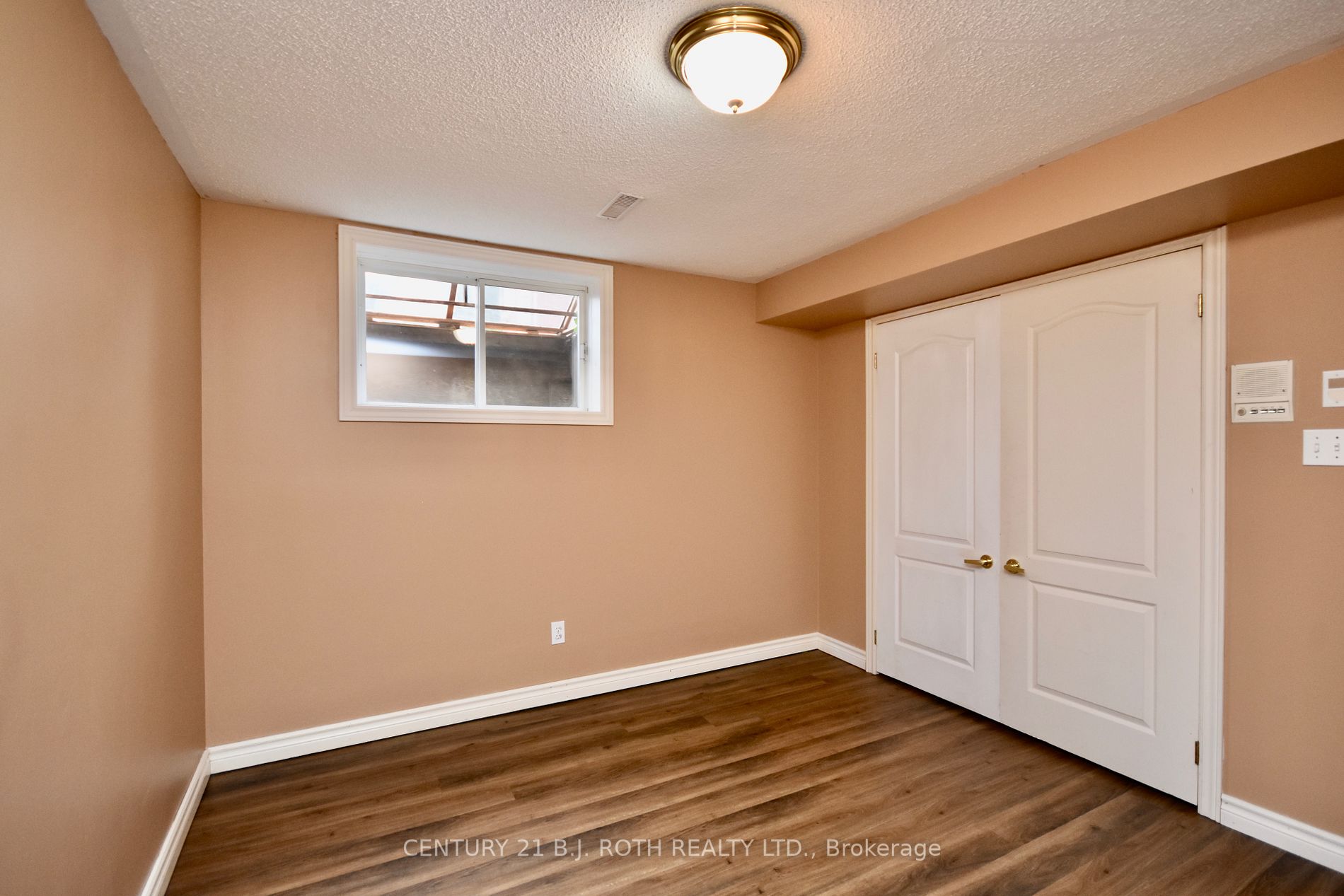 22 Pineview Tr