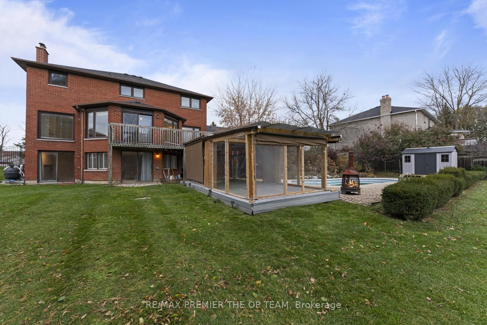 11 Ward Ave