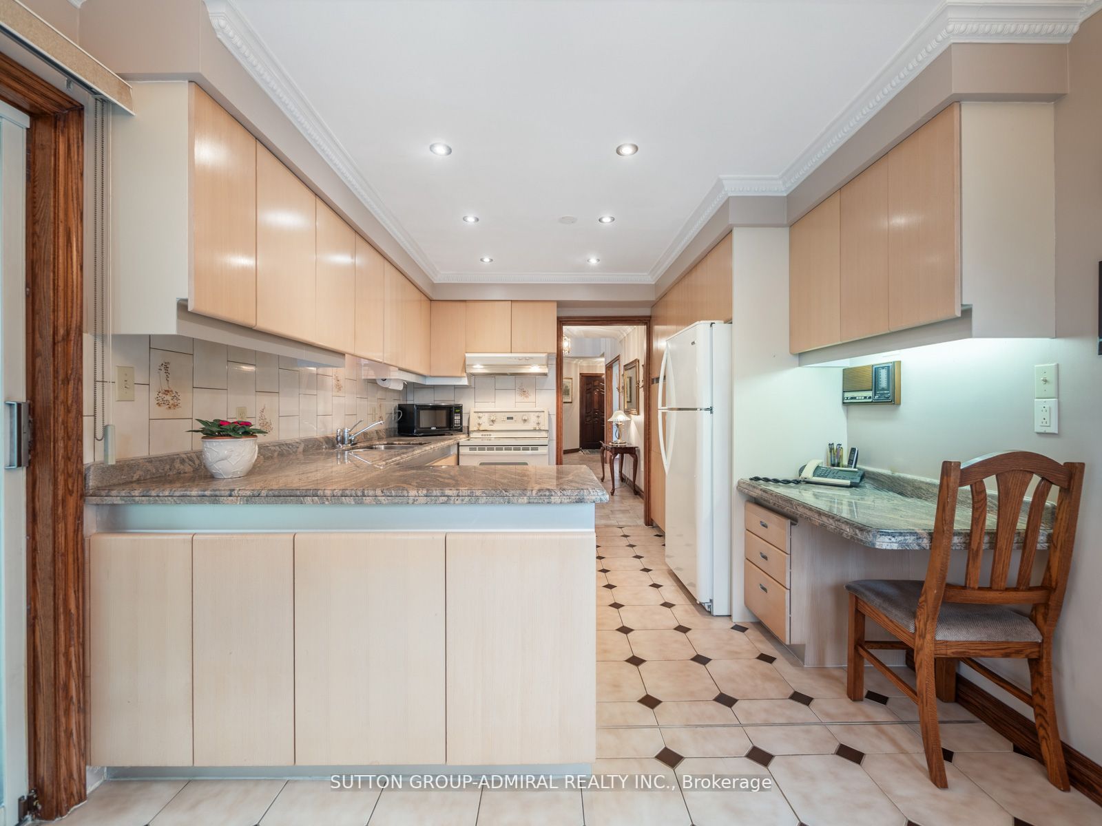 84 Pearson Ave
