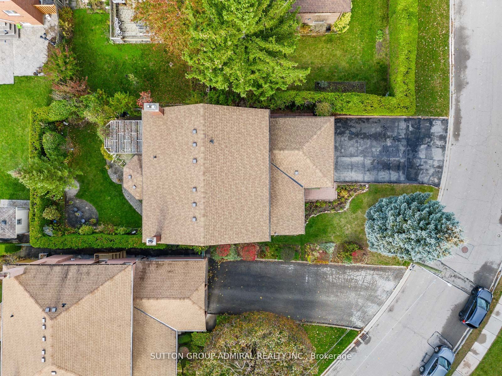 84 Pearson Ave