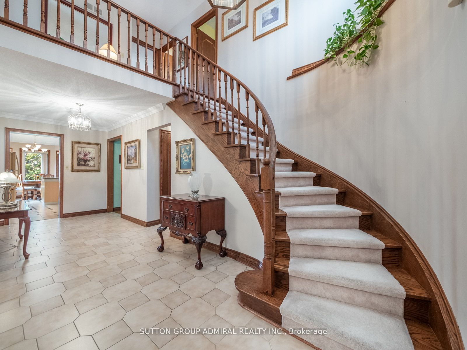 84 Pearson Ave