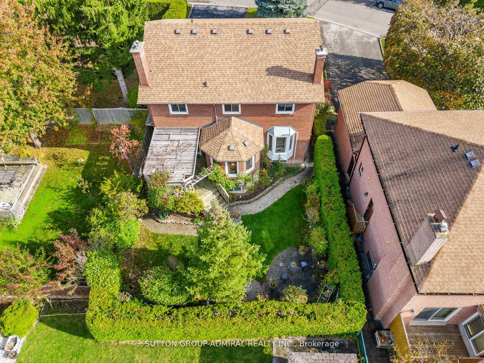 84 Pearson Ave
