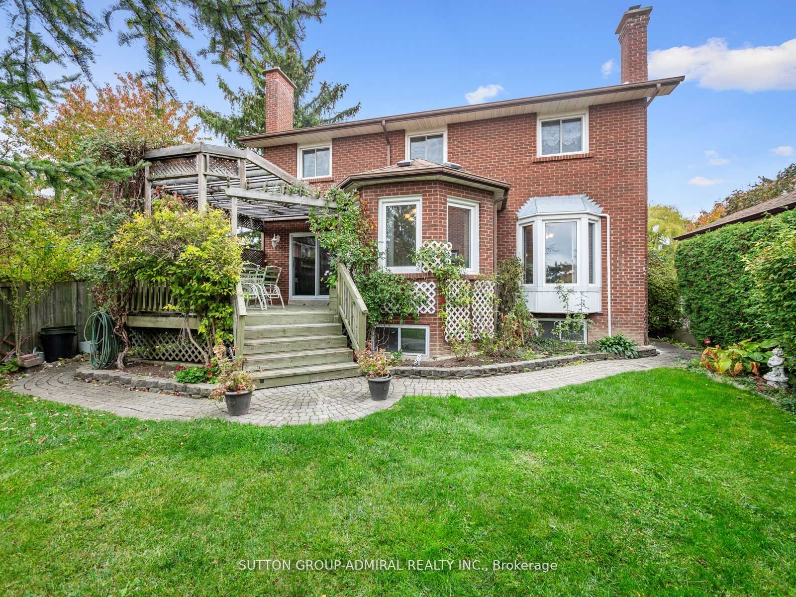 84 Pearson Ave