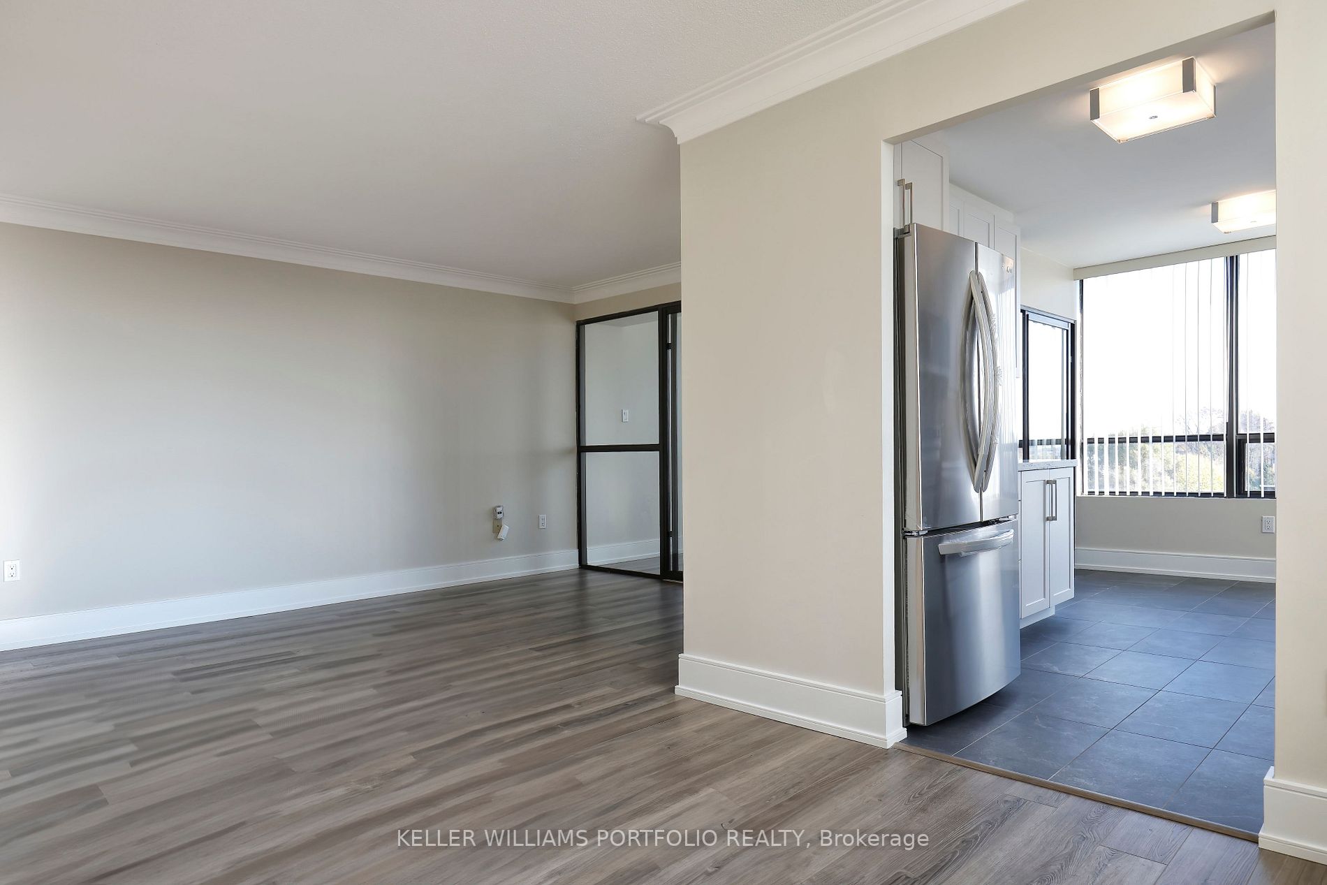 7460 Bathurst St, #607