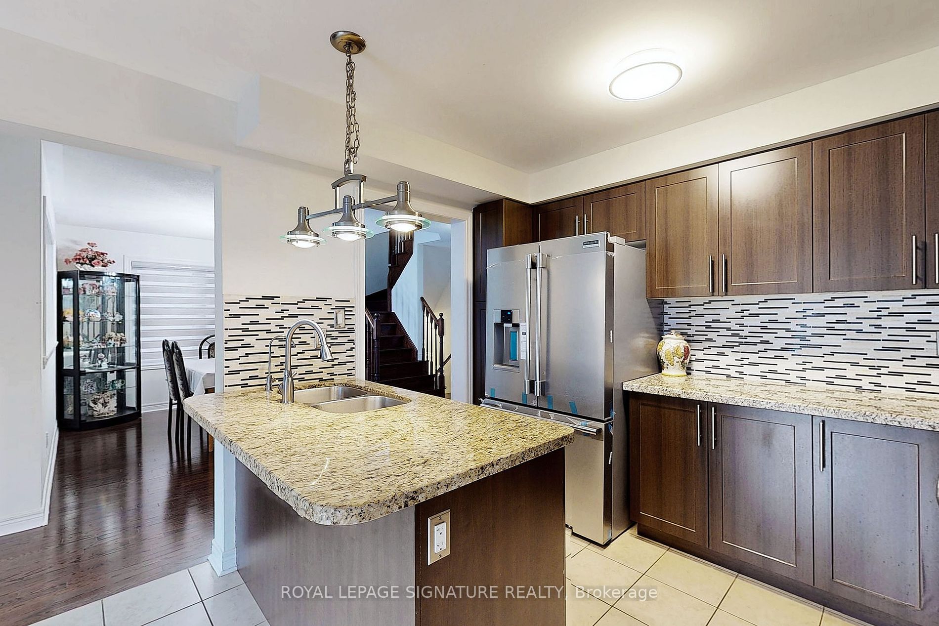 115 Blue Dasher Boulevard