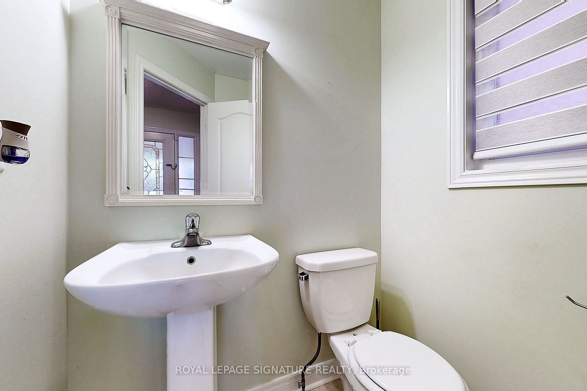 115 Blue Dasher Boulevard