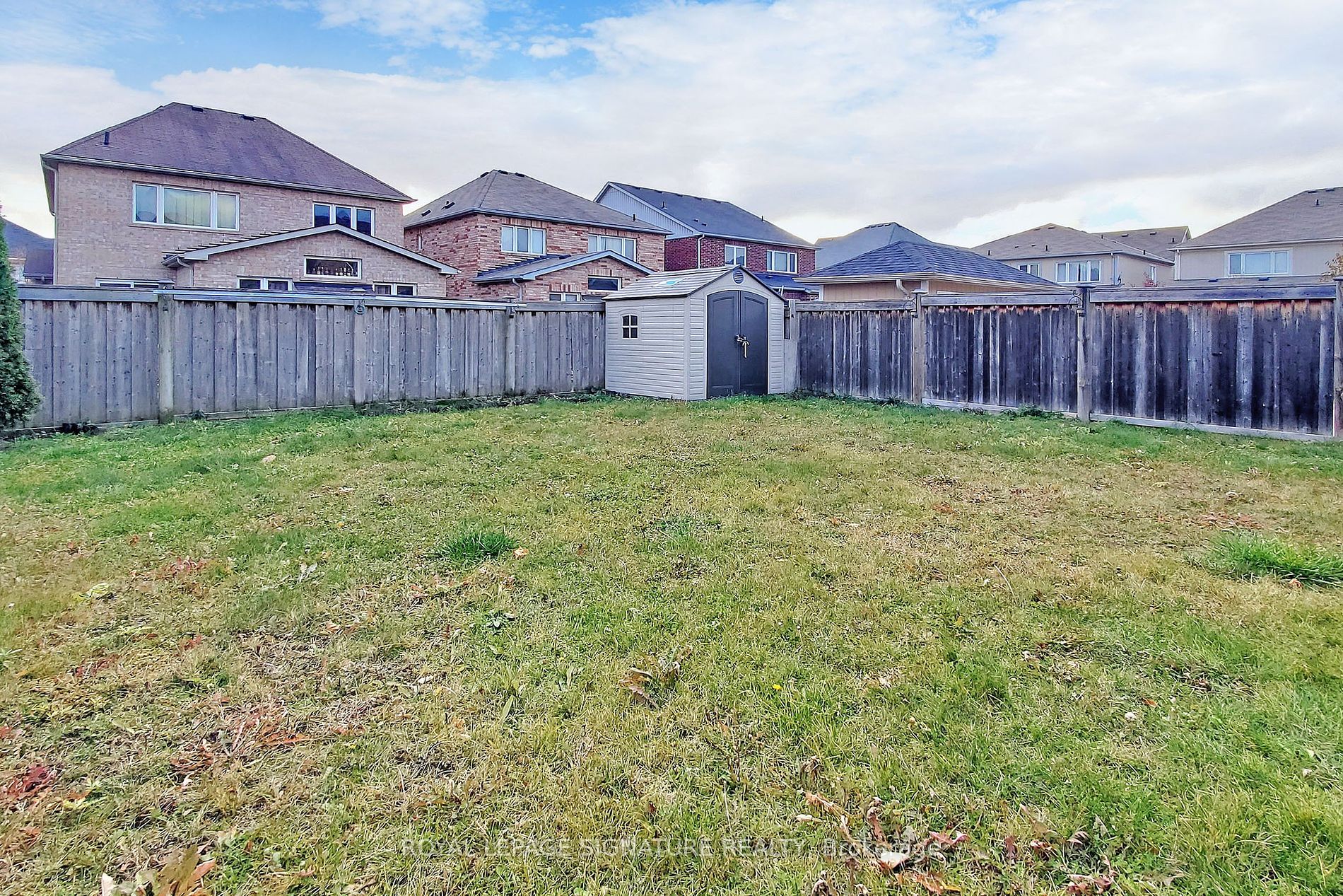 115 Blue Dasher Boulevard