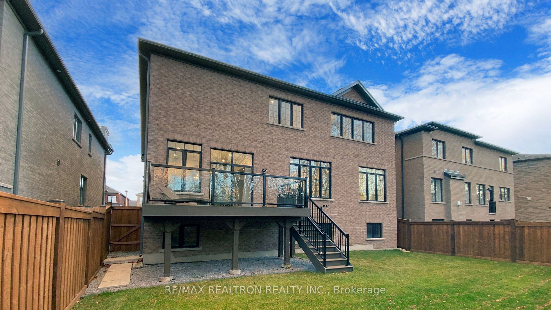 51 Bert Bell Crt