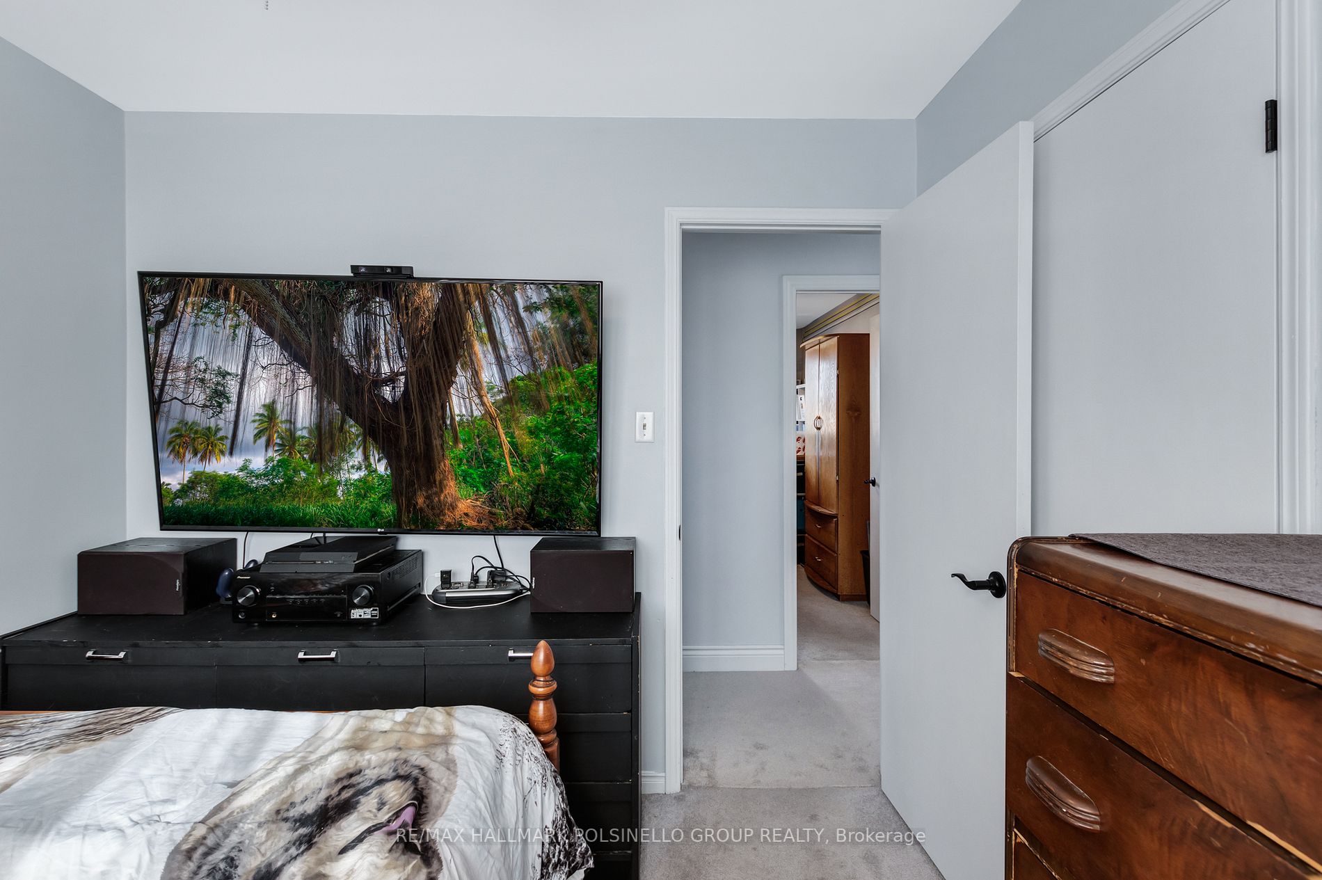 9 Castille Cres