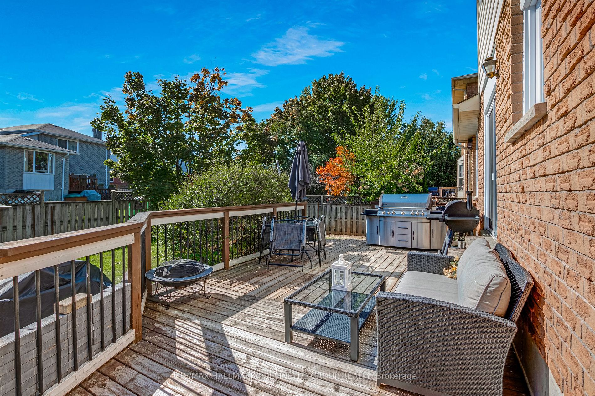 9 Castille Cres