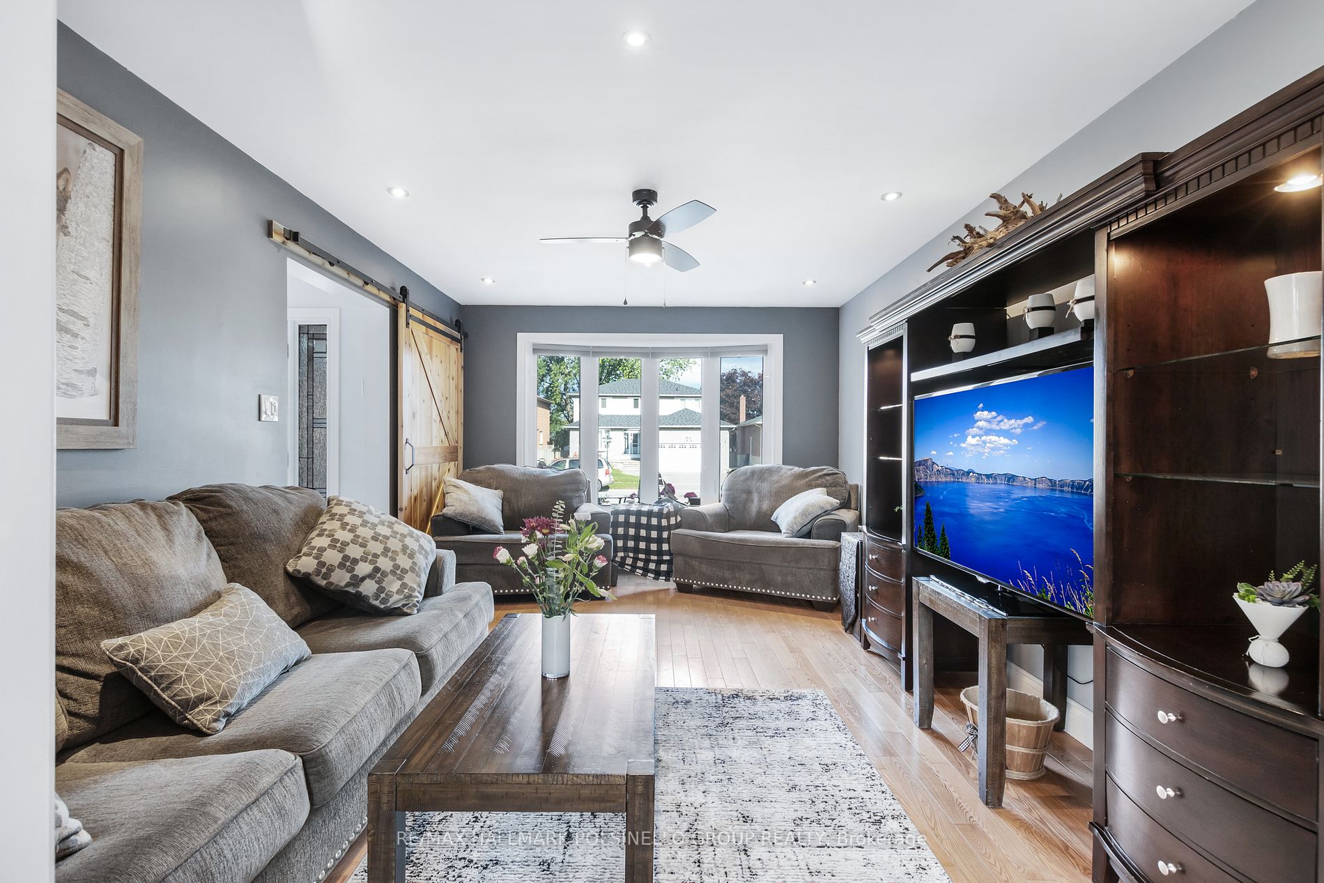 9 Castille Cres