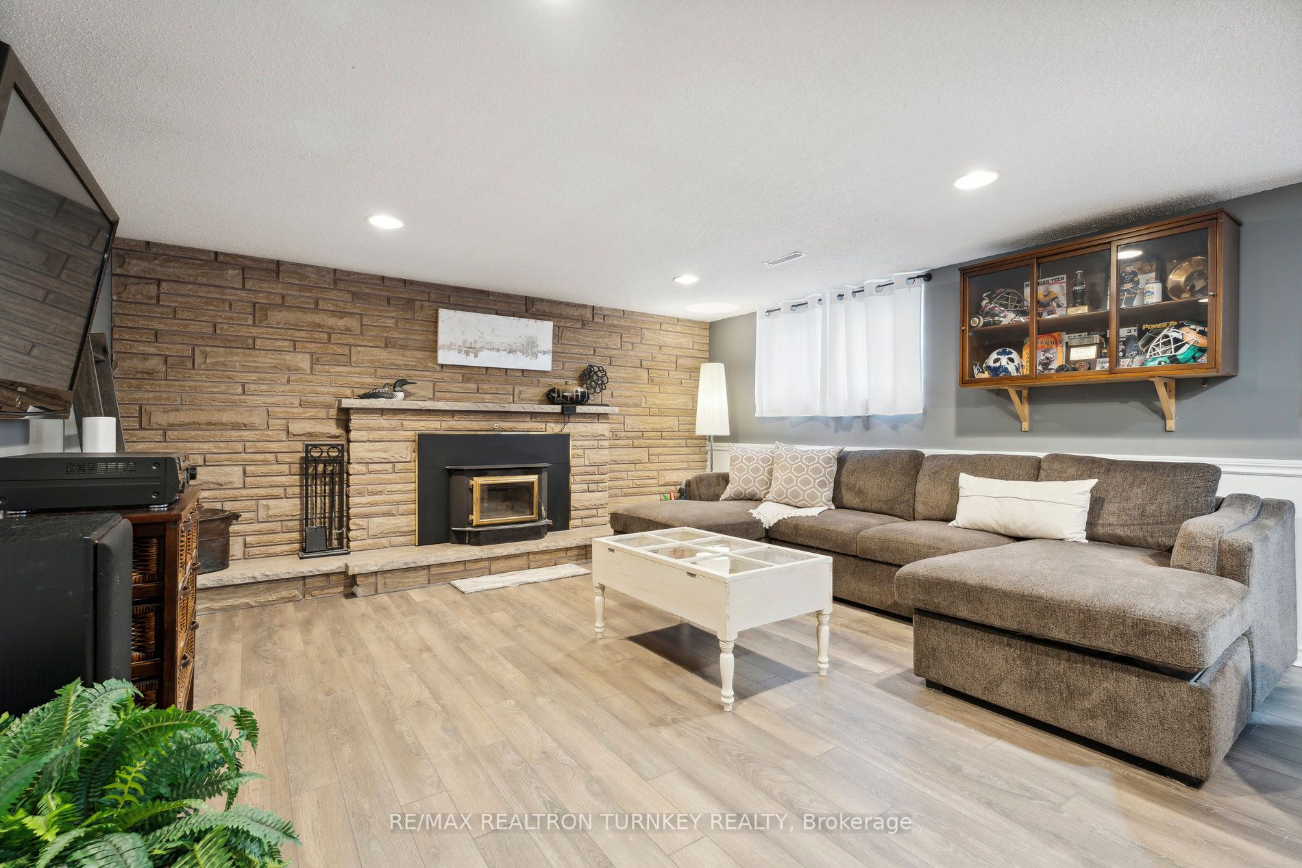 11 Wright Dr