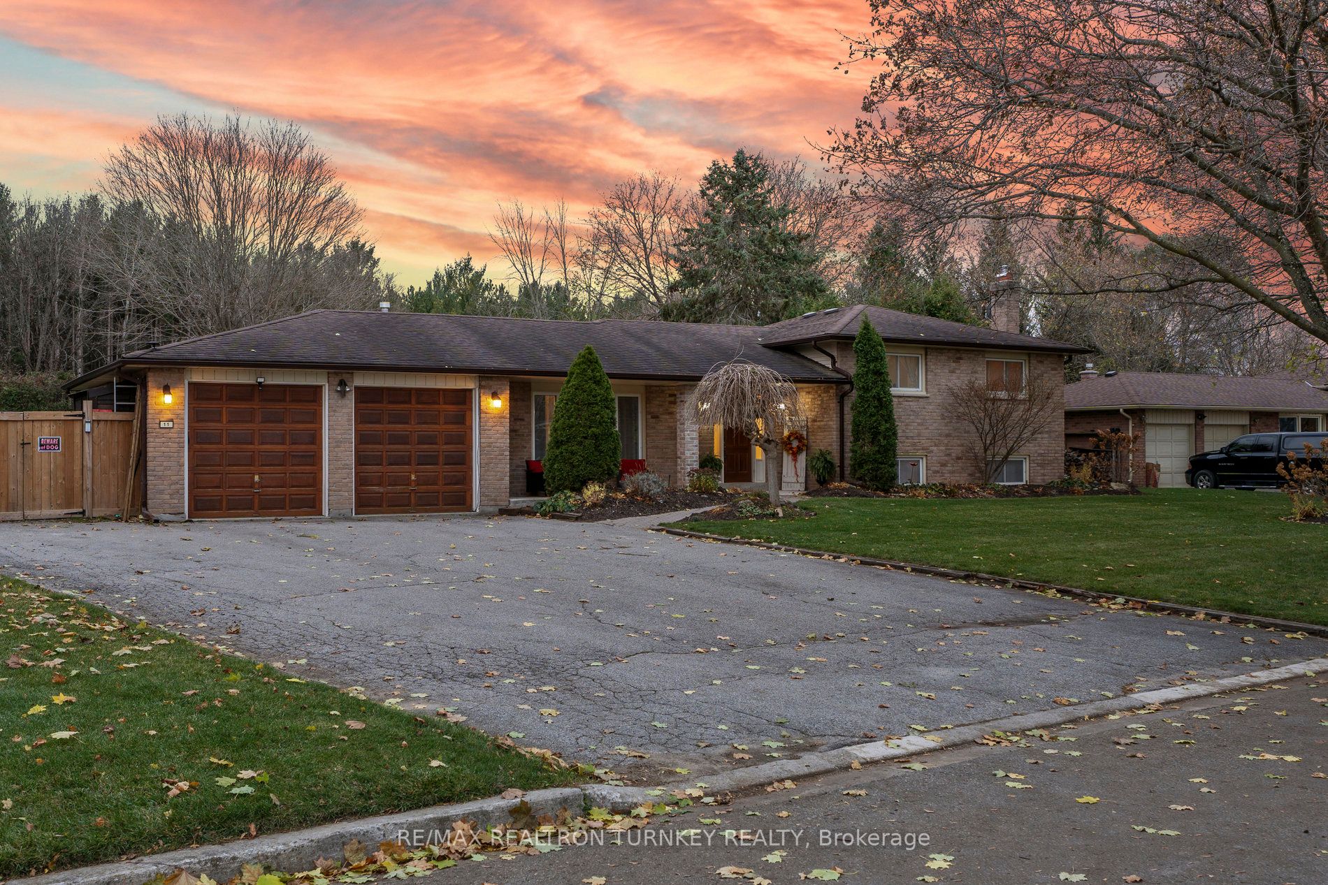 11 Wright Dr
