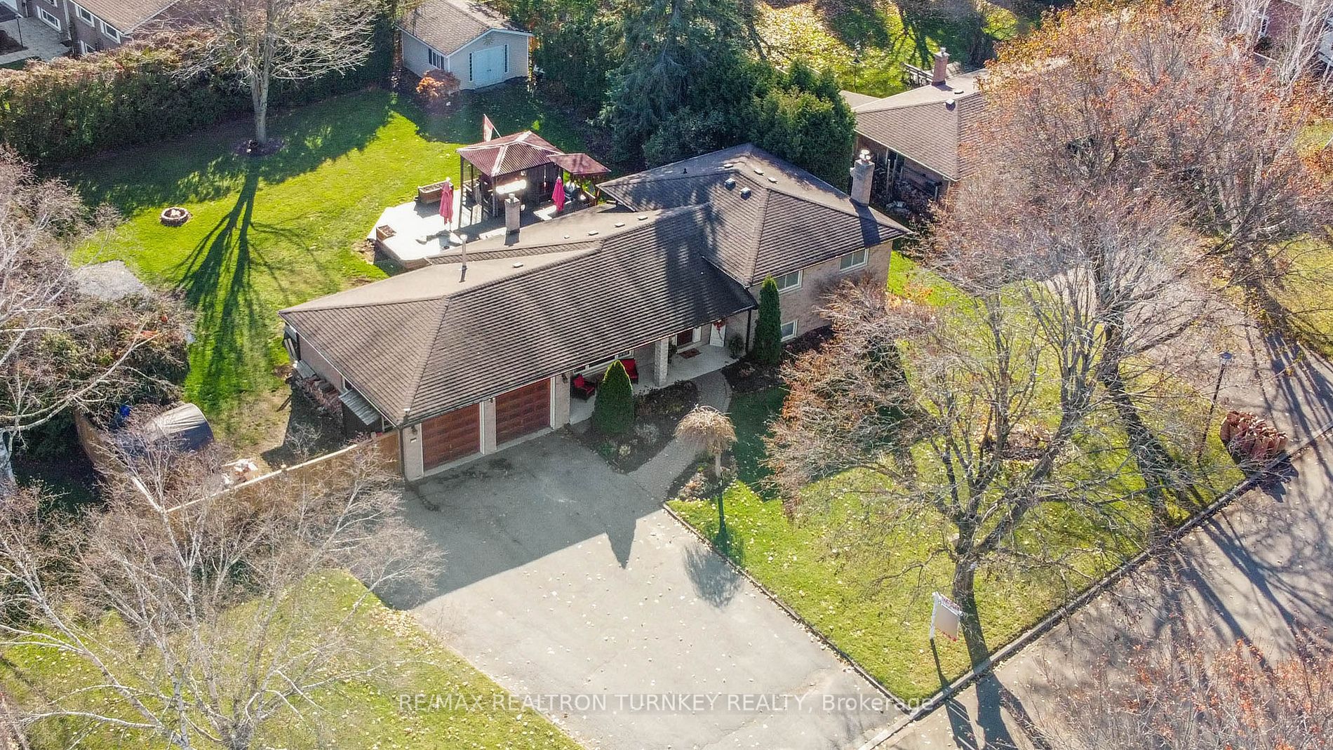 11 Wright Dr