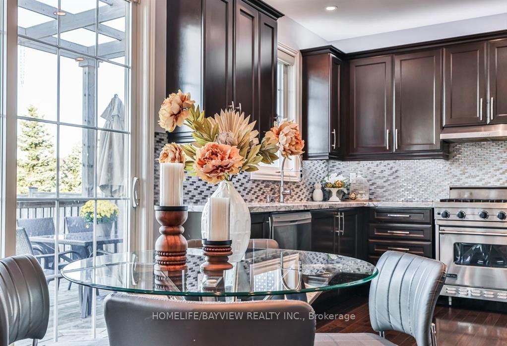 50 Mansard Dr