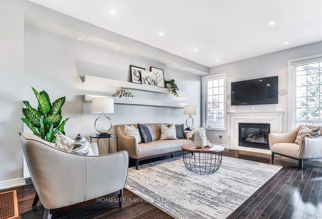 50 Mansard Dr