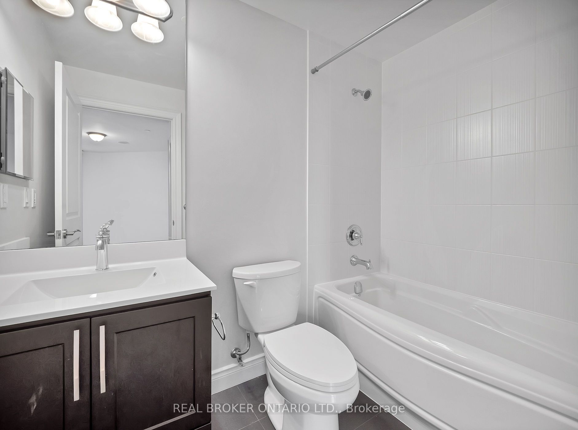 89 South Town Centre Blvd, #601