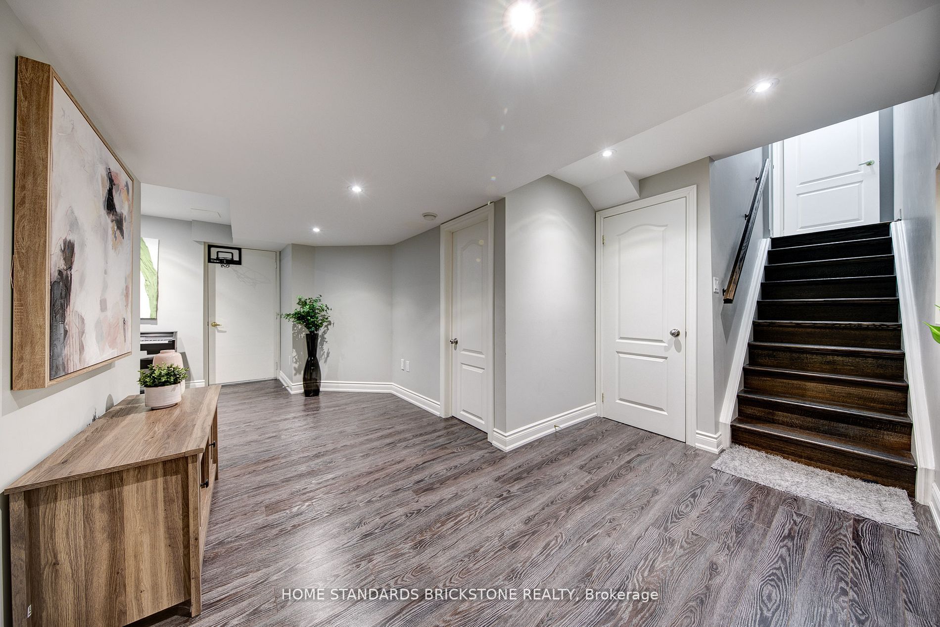 347 Vellore Ave