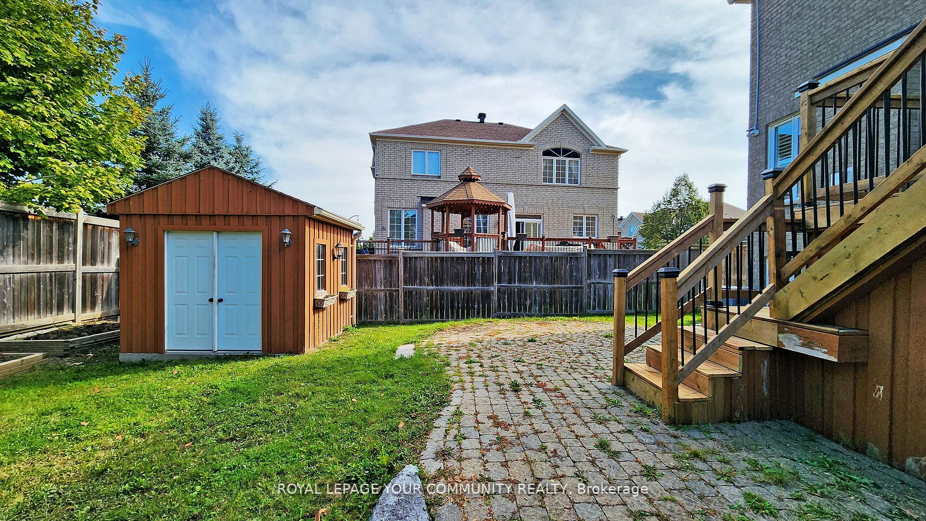 8 Candlewood Crt