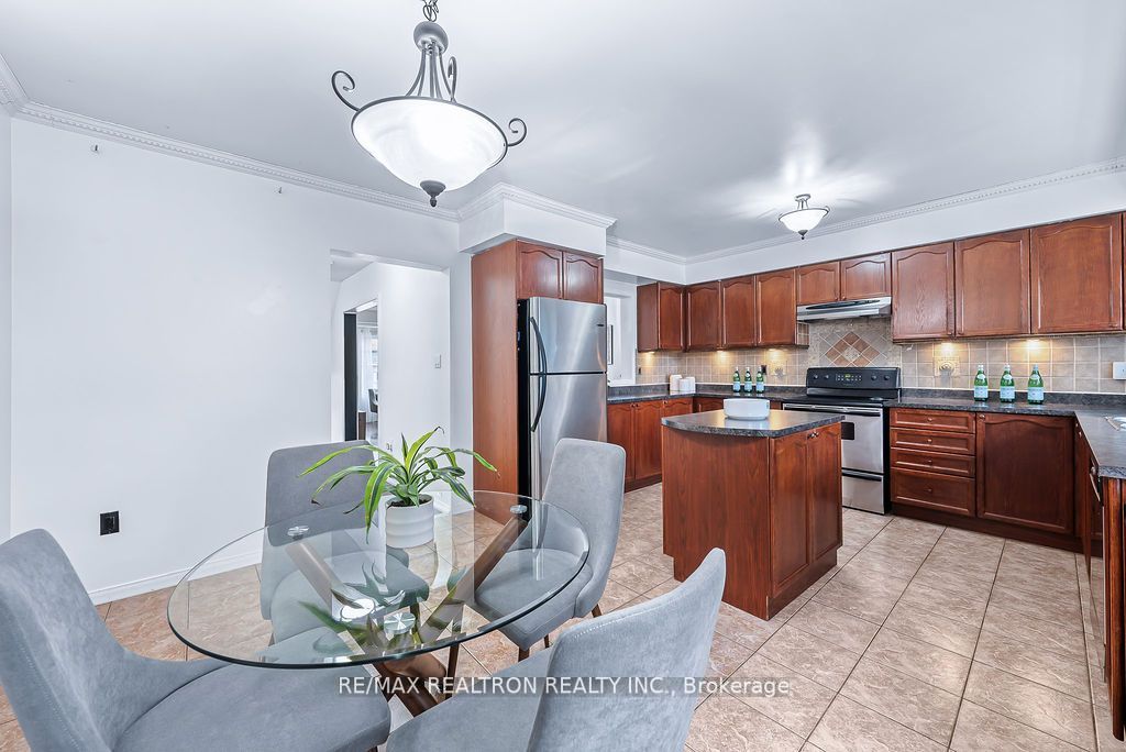 10 Old Colony Rd, #22