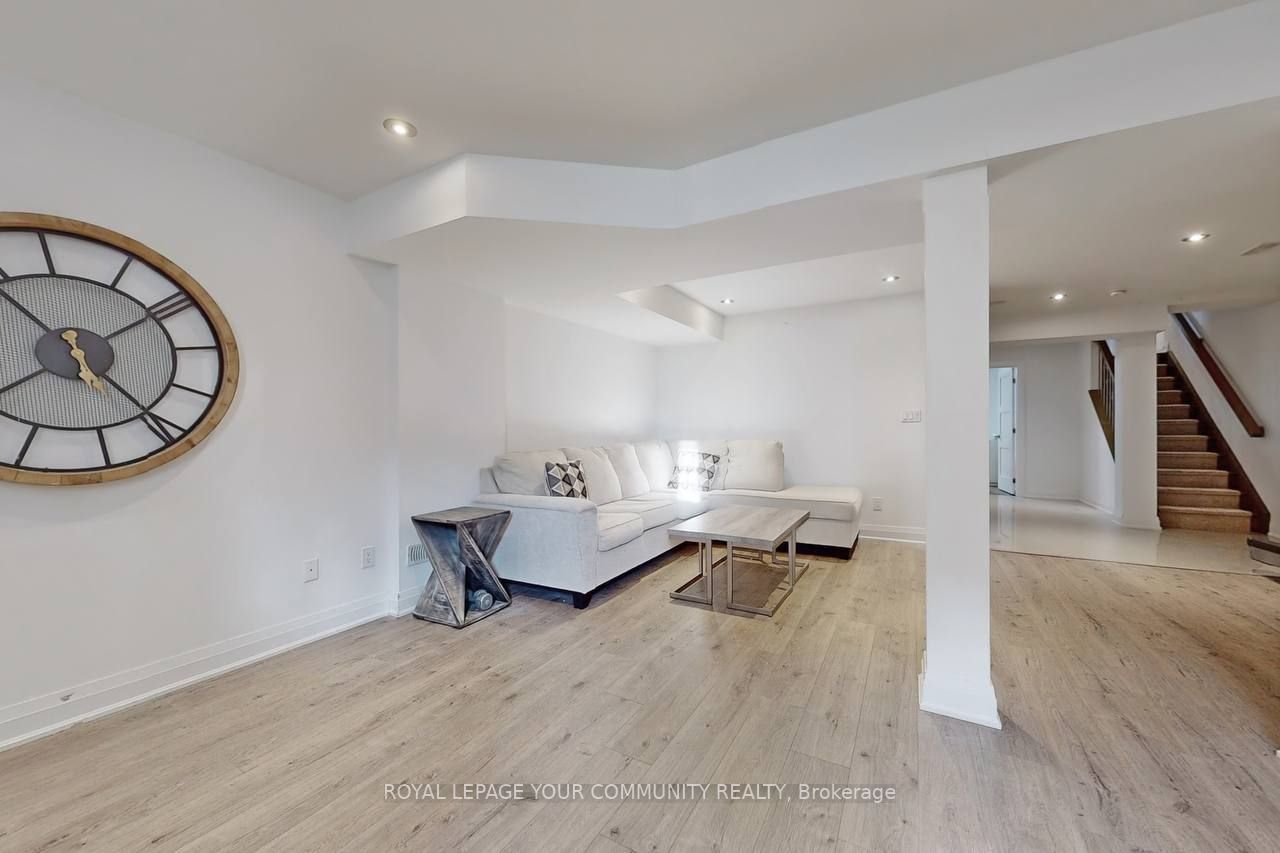 155 Paradelle Dr