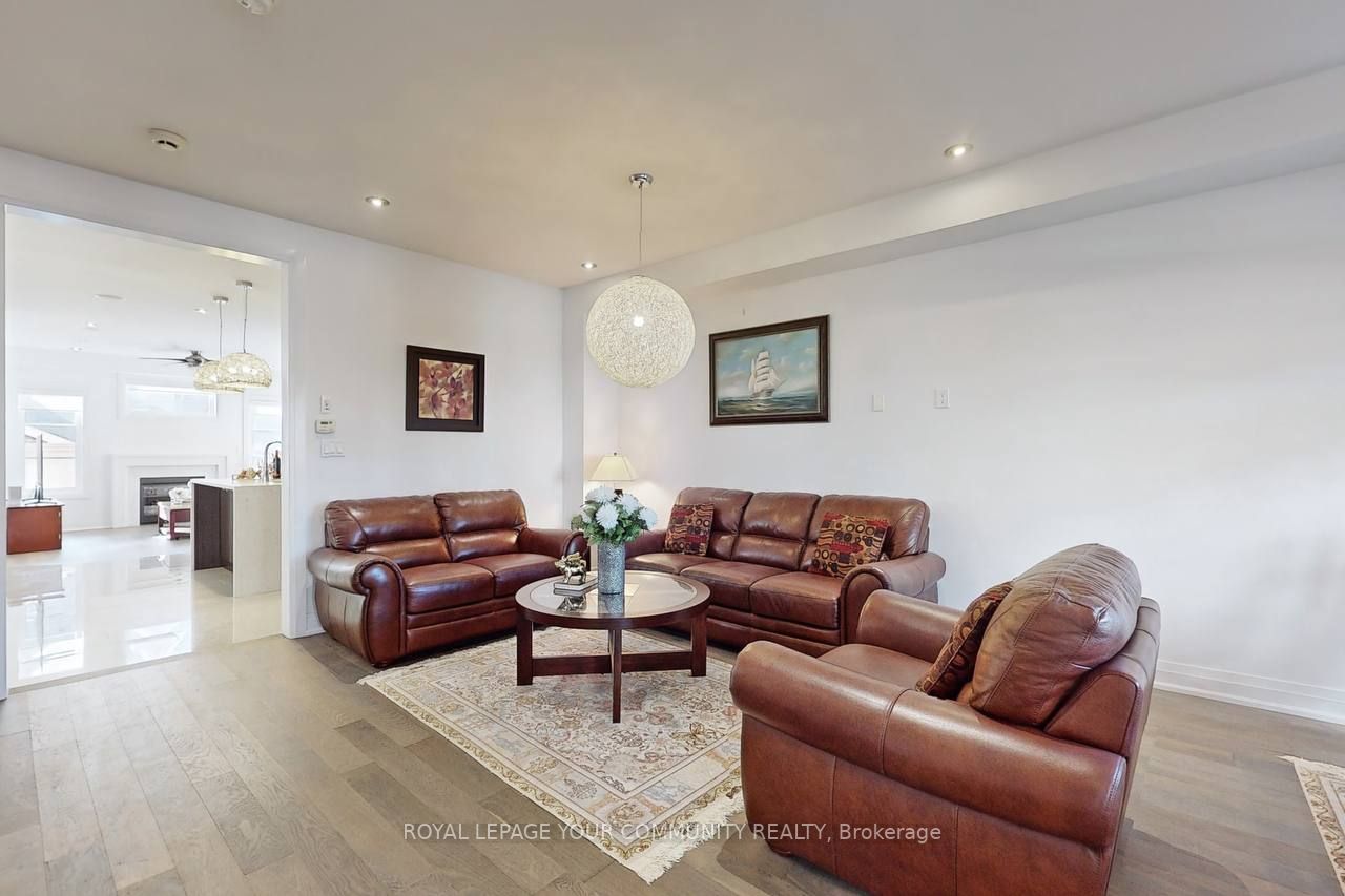 155 Paradelle Dr