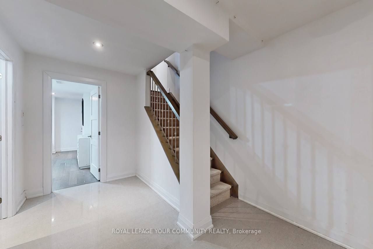 155 Paradelle Dr