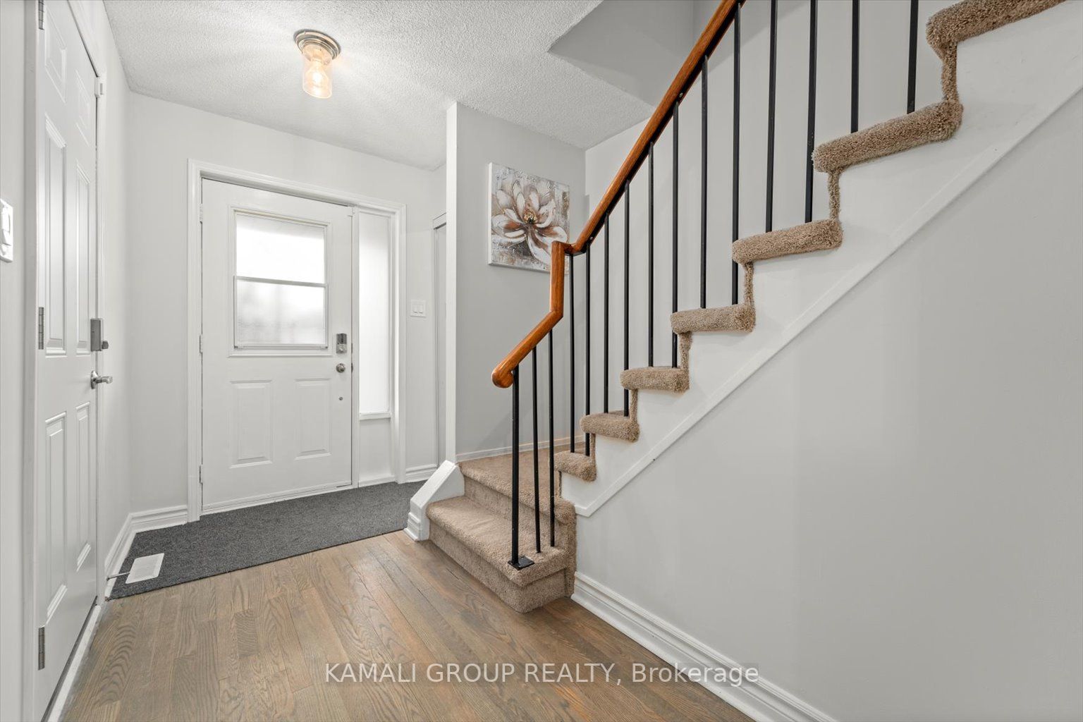 682 Gibney Cres, #17