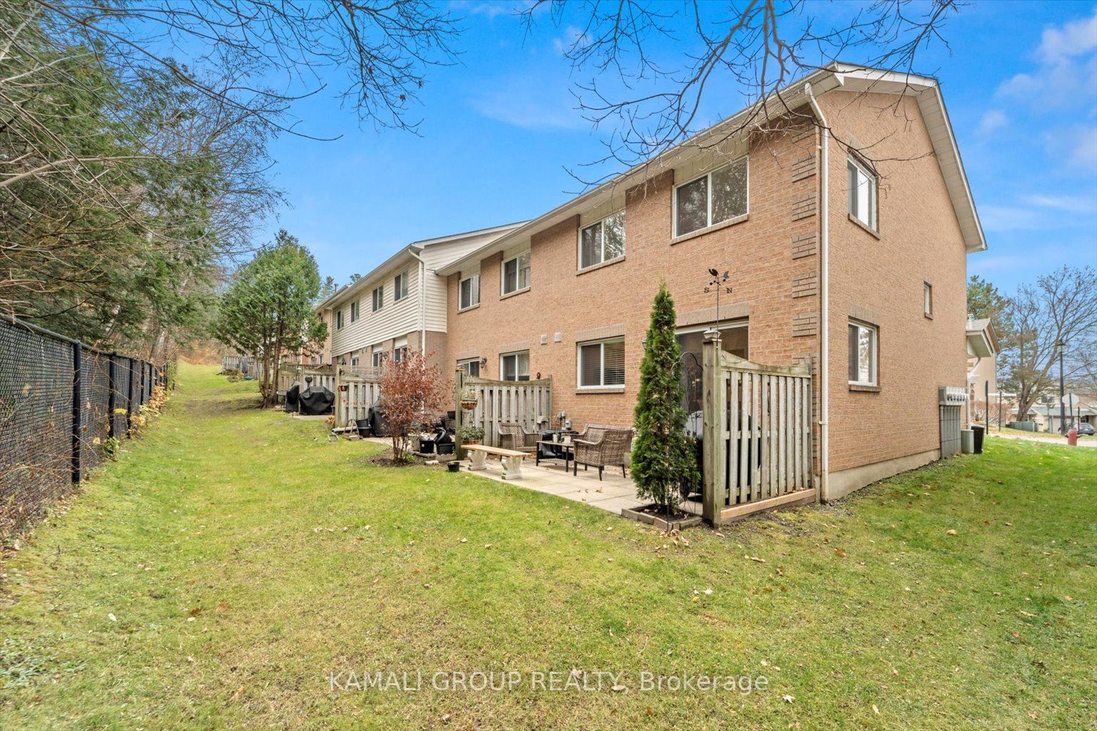682 Gibney Cres, #17