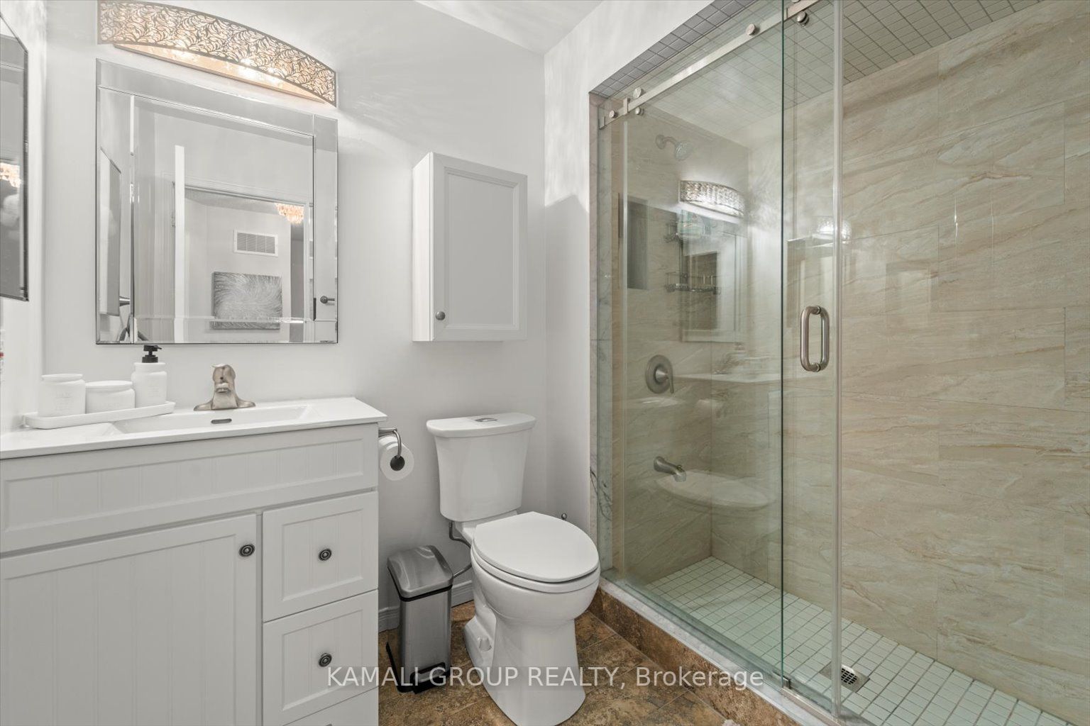 682 Gibney Cres, #17