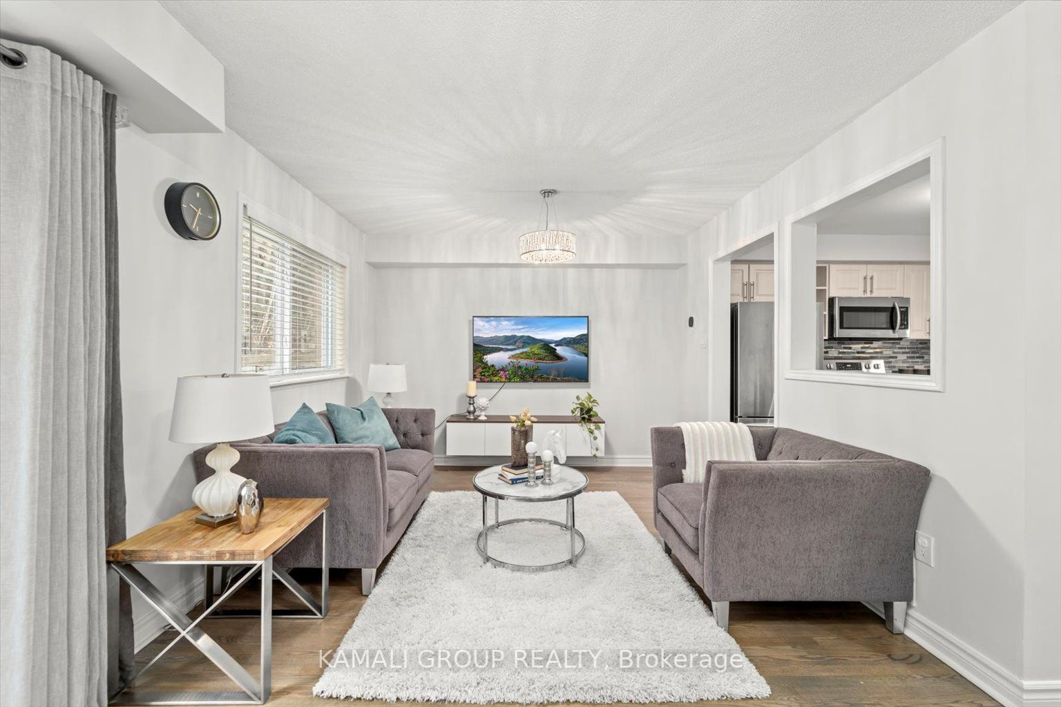682 Gibney Cres, #17